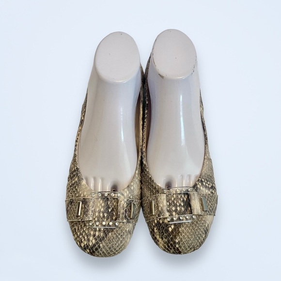 Stuart Weitzman Lucid Snakeskin Ballet Flats Pewter Gilt Python SZ 8.5 $315 - Picture 1 of 12